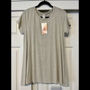 Honey & Lace Gray & Ivory Stripe Short Sleeve Tee Large BNWT